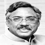 पवन के. वर्मा यांचा कॉलम:नागरिकांनी विश्वासाच्या कक्षेत जगावे की संशयाच्या?